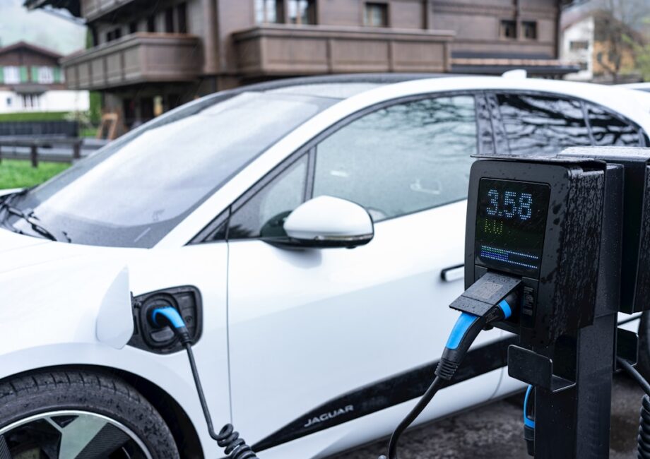 Batteriteknologi: Fremtiden for Energilagring